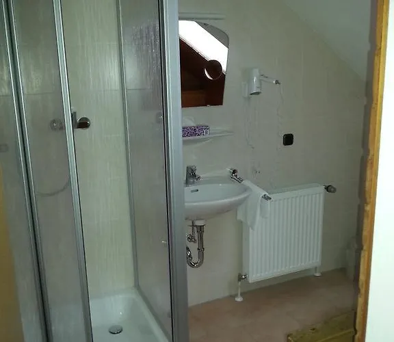 Bed & Breakfast Brucker Gastehaus *